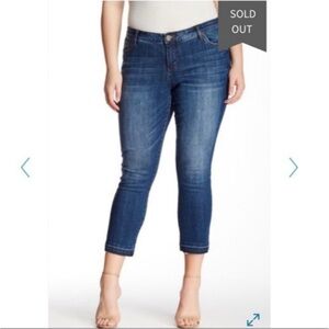 Kut from the Kloth released raw hem Cropped Medium Wash Jeans distressed hem 14